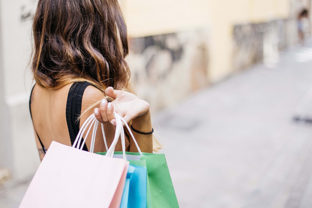shopping-woman-bags